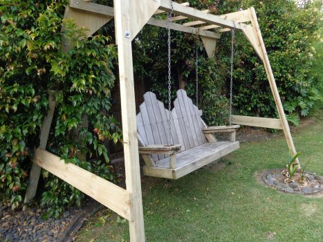How to build a combination of a swing frame monkey bars