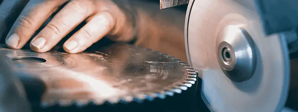 How to Sharpen a Circular Saw Blade: 5 Easy-to-Follow Steps