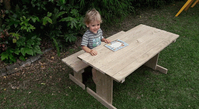 kids table and bench